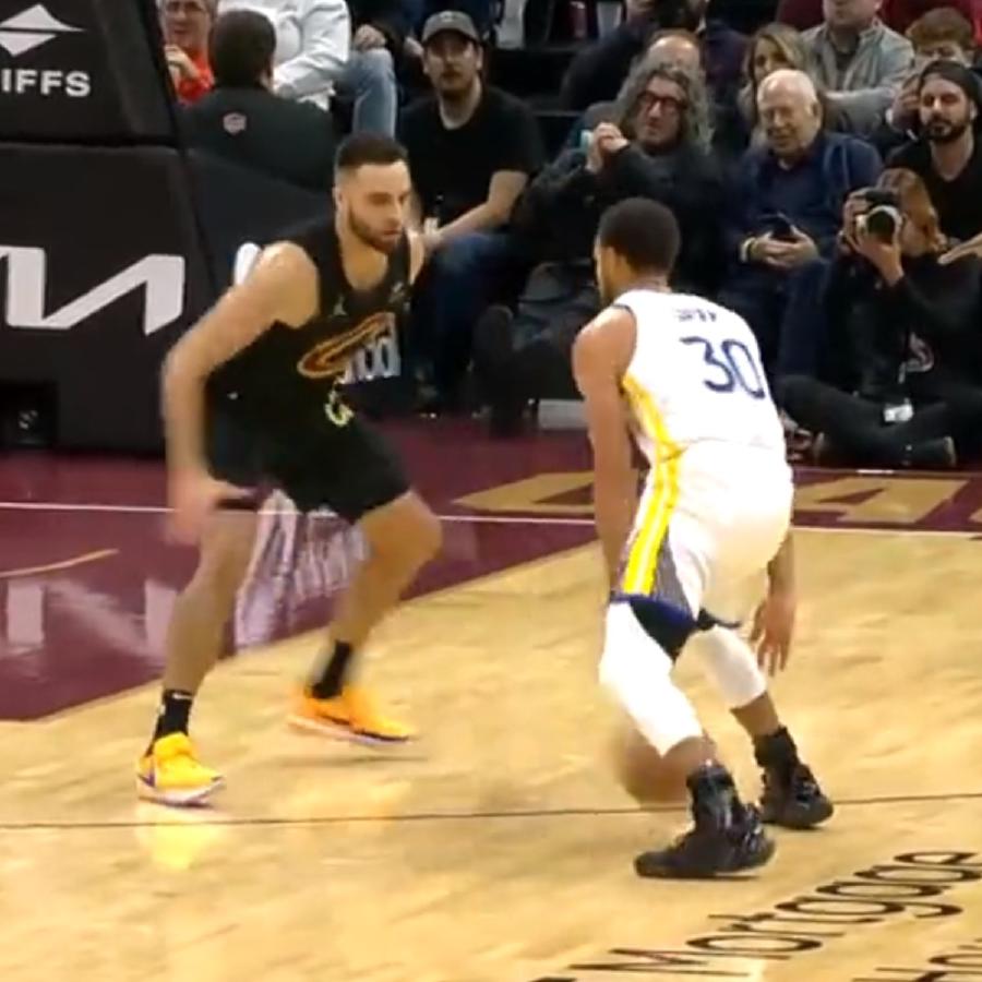 库里控球与传球视野：不只是射手的全能后卫