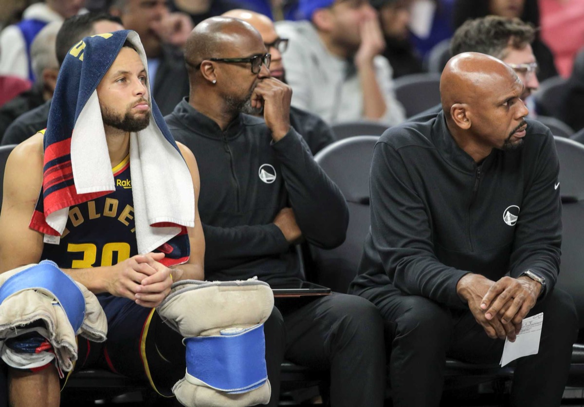 库里无缘第12次All-NBA：65场出场规则让三分王付出最沉重代价